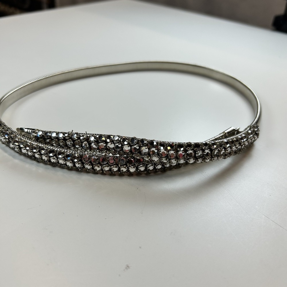 VTG Womens Silver Coil Belt XS Metal Slinky Skinny Classic Jeweled Buckle Ladies